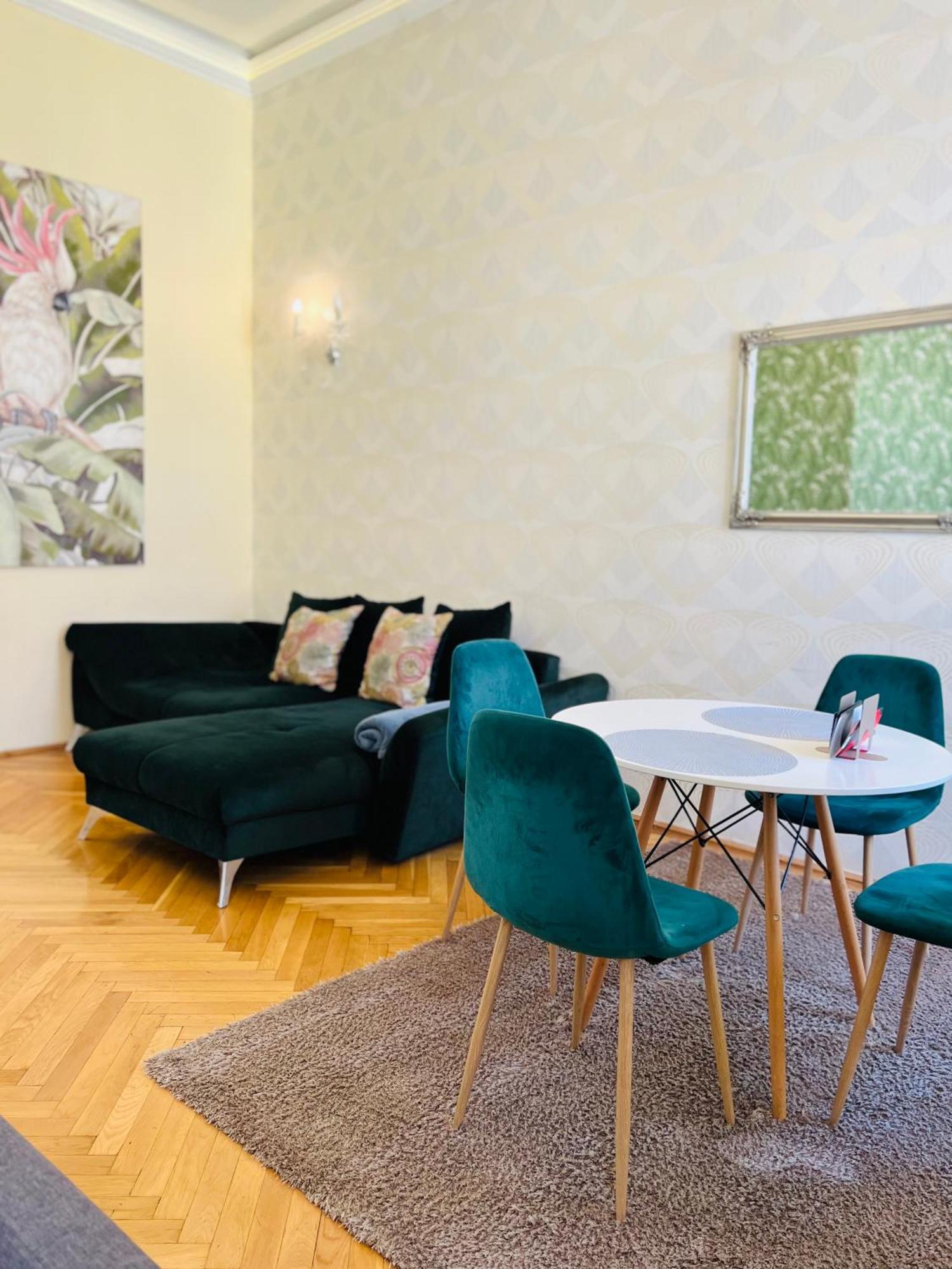 N38 Apartments By Small Home Budapest Esterno foto
